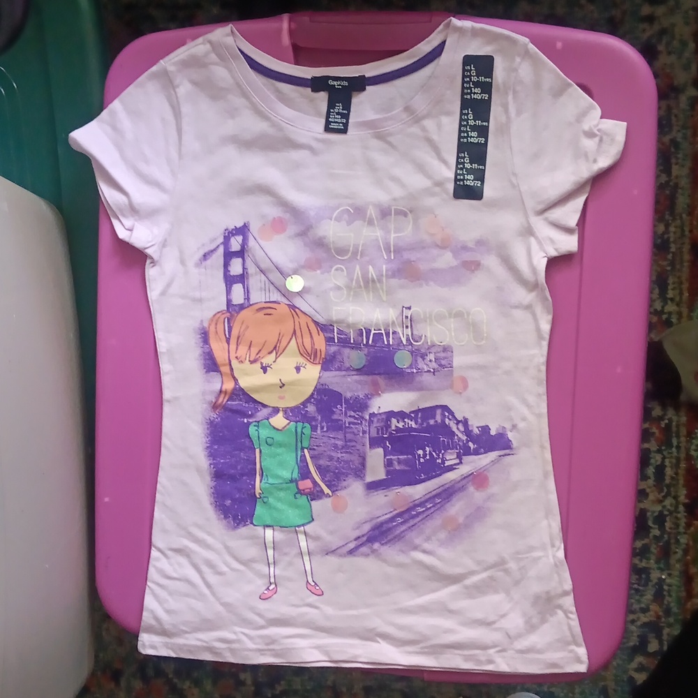 Gap graphic tee